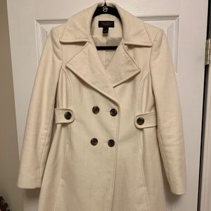Victoria’s Secret Rare ivory coat size 6